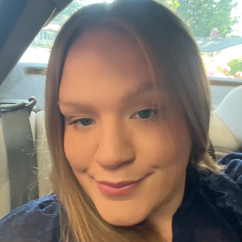 Alexis  – Pet Experience Provider